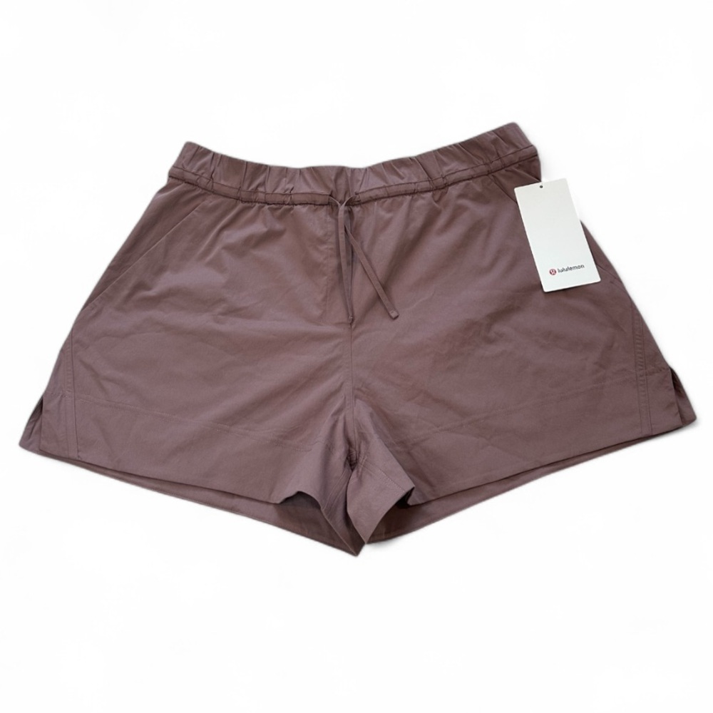 Lululemon Cinchable Waist Woven Short Size XL NWT High Rise Pockets